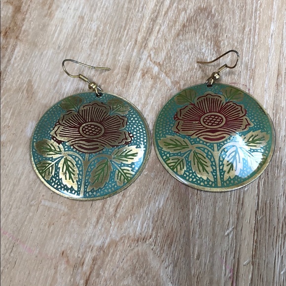 Floral earrings - Picture 2 of 3